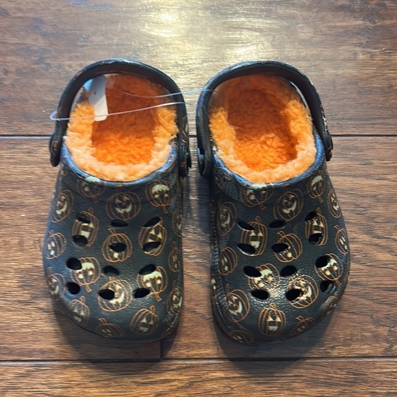 Halloween pumpkin lined clogs slip ons NEW - Picture 3 of 5